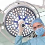 Світильник хірургічний однокупольний стельовий Luckystar E528 VG Medical
